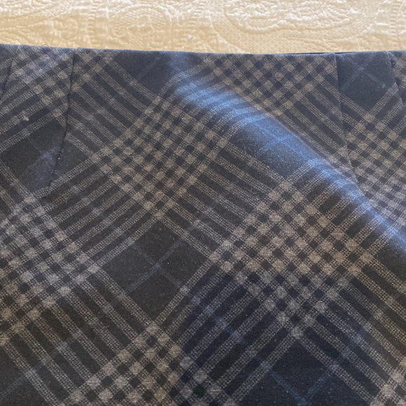 Skirt - Picture 2 of 4